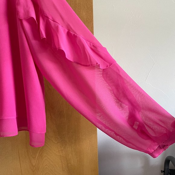 New! Lightweight Summer Blouse - Picture 4 of 5